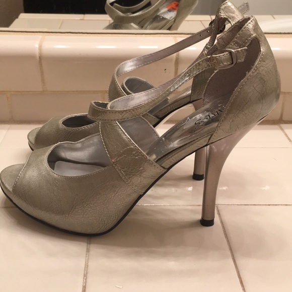 Carlos Santana heels - Picture 5 of 6